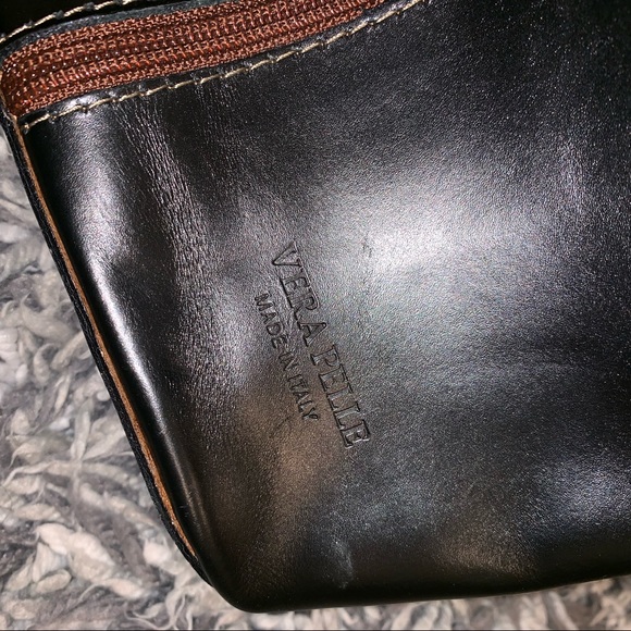 VERA PELLE Two-Tone Italian Leather Crossbody Bag - Picture 3 of 6